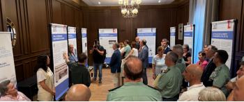 La AVT asiste a la inauguración de la exposición en recuerdo de las víctimas del atentado de la Plaza de la República Dominicana
